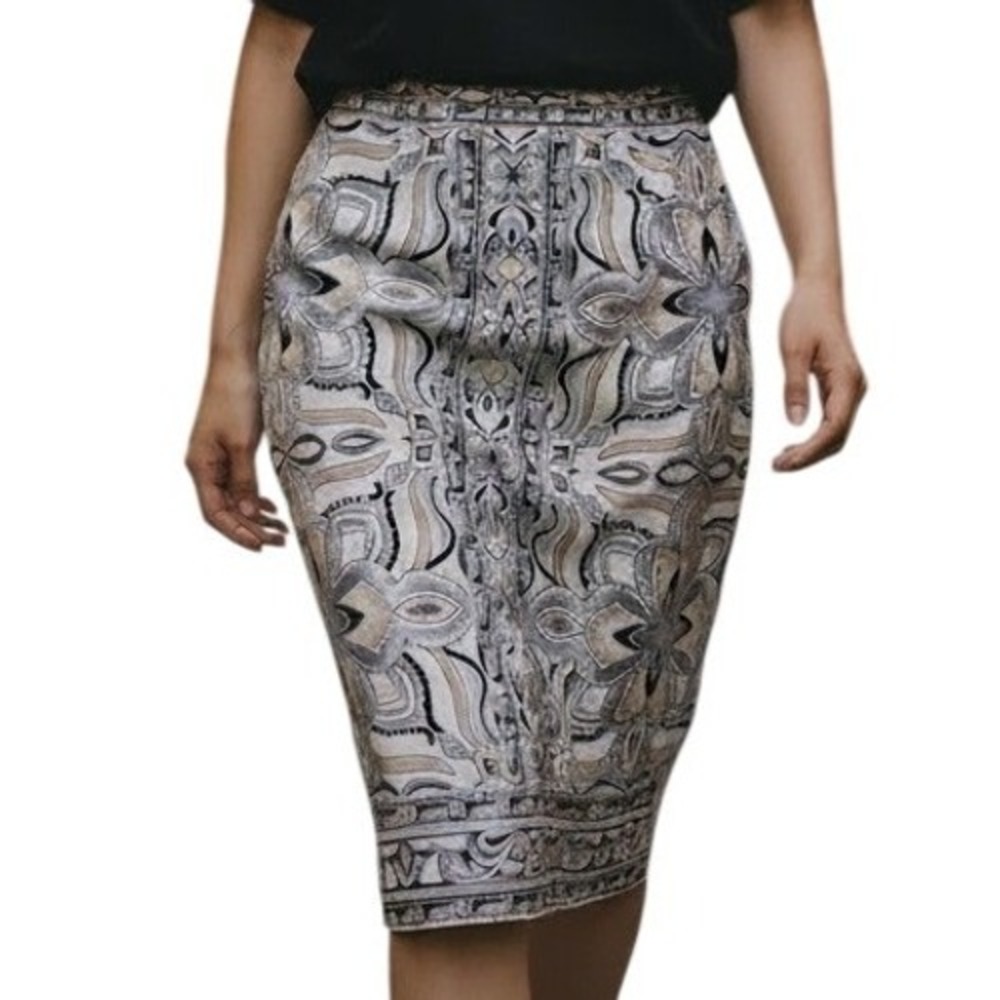 WHITE HOUSE BLACK MARKET Grey Baroque Floral Studded Pencil Skirt EUC Size 8
